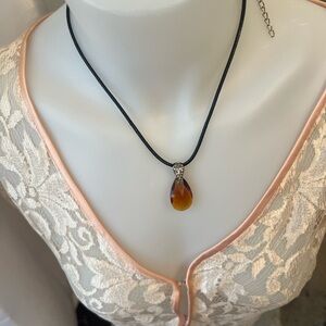 Elegant Amber Pendant Necklace
